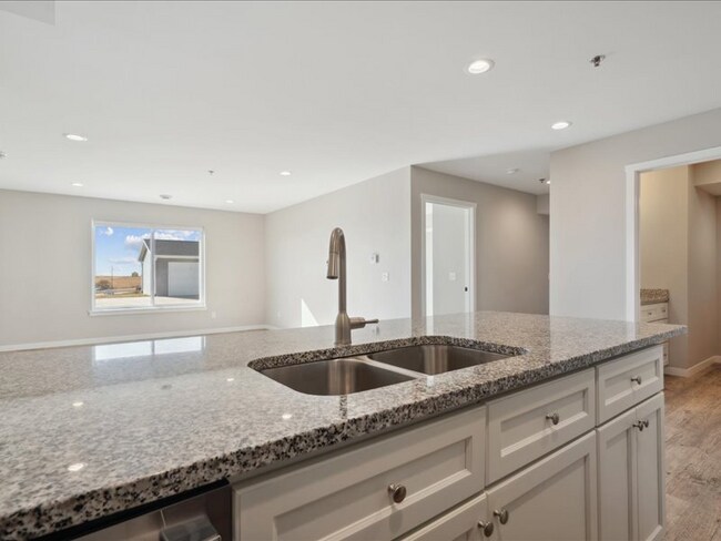 Foto del edificio - 7028 Thunder Vly Dr