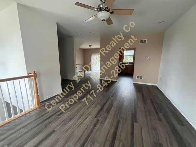 Foto del edificio - Beautiful 3 BR, 2.5 Bath home in Woodcrest...