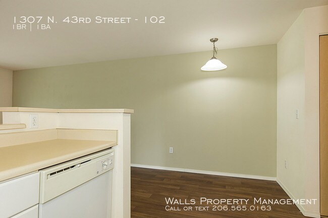 Building Photo - Pickering Place Apartments-102