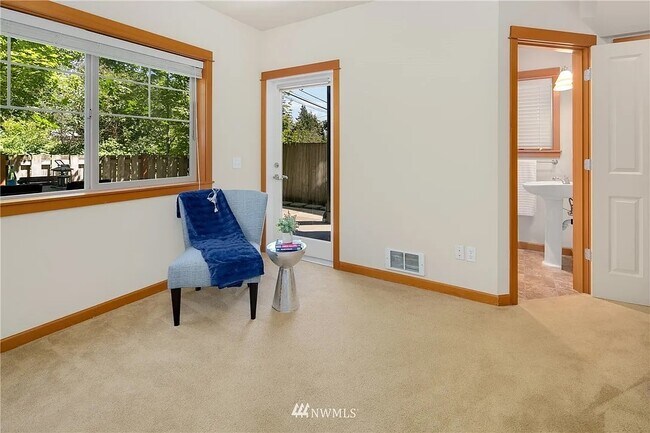 Foto del edificio - 1217 NE 135th St