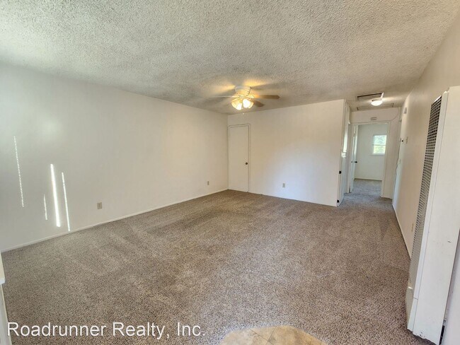 Building Photo - 2 br, 1 bath House - 6405 Athol Ave