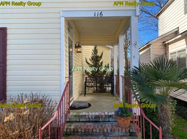 Foto del edificio - Desirable West Columbia Location