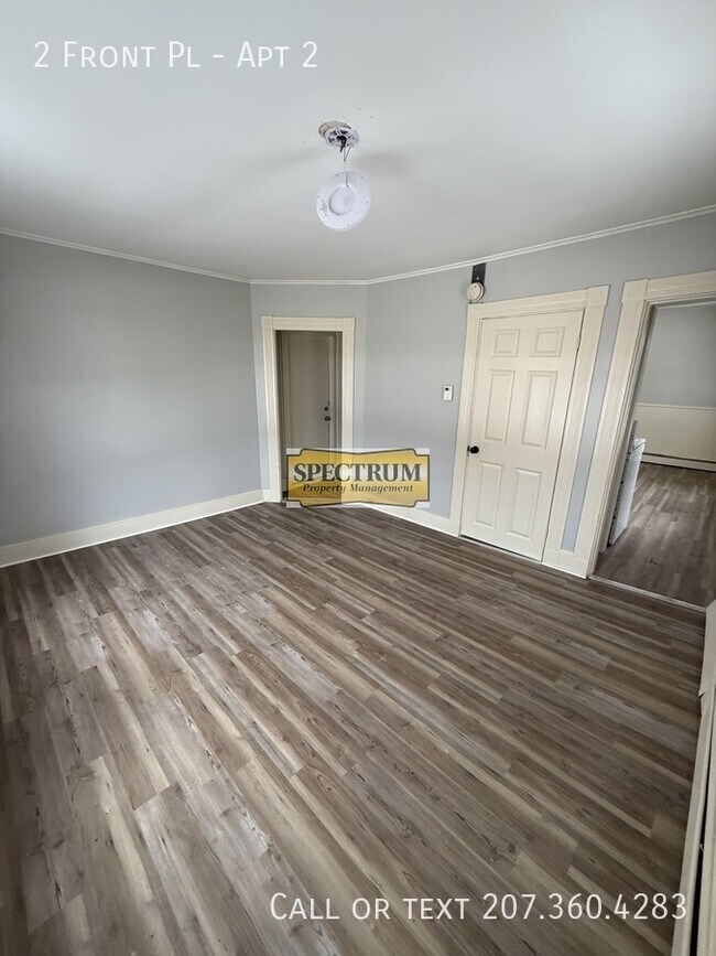 Foto del edificio - 2 Front Pl