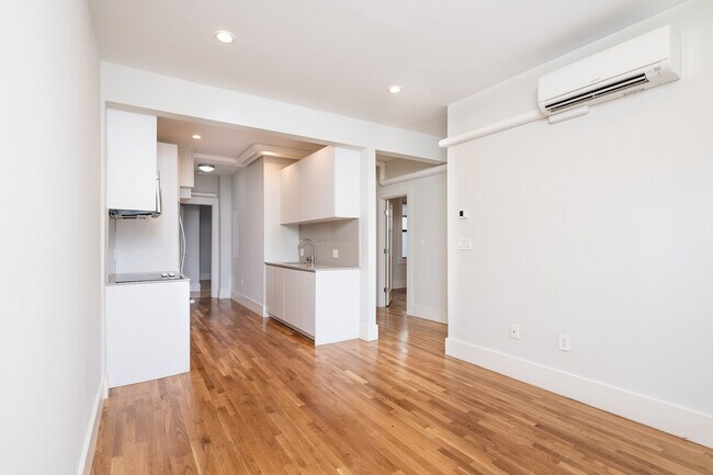 Foto del edificio - 737 Cambridge St