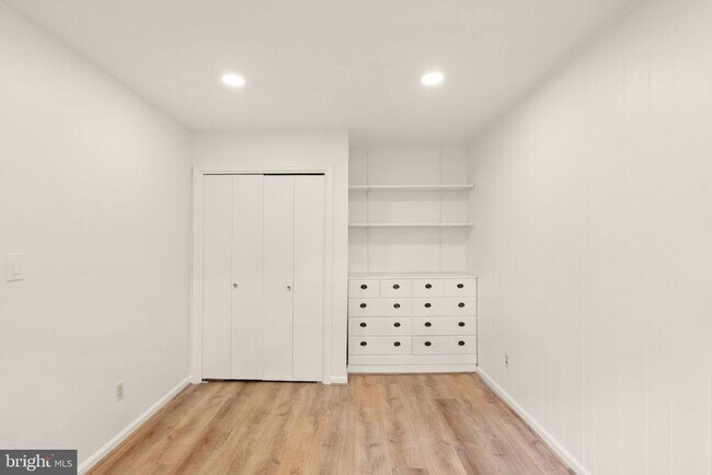 Building Photo - 8330 Wickham Rd