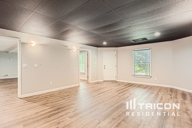 Building Photo - 3760 Honey Pot Way NE