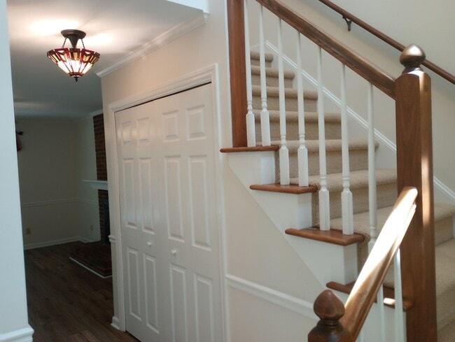 Building Photo - 106 Fishers Creek Ct