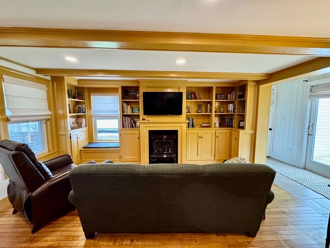 Building Photo - 62 Dublin Rd