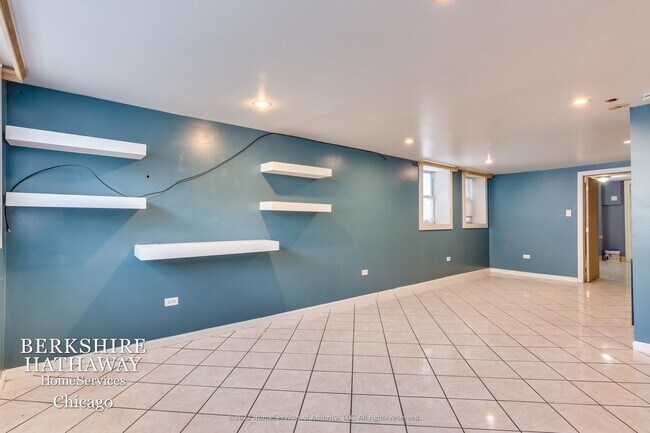 Foto del edificio - 1739 N Rockwell Street