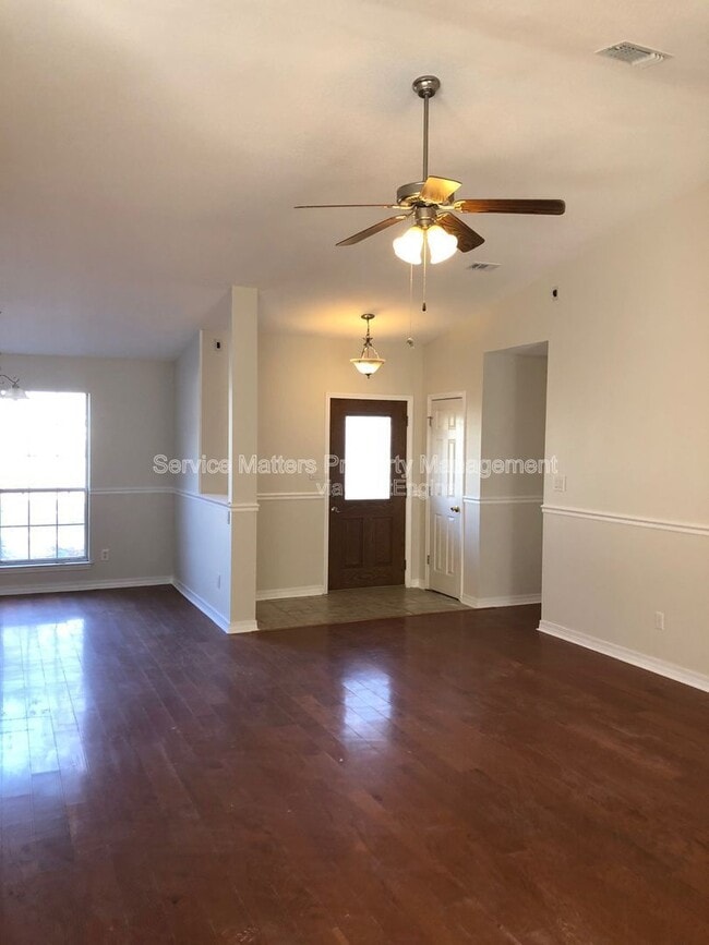 Foto del edificio - 4421 Amberwood Cir