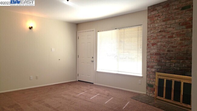 Building Photo - 41672 Joyce Ave