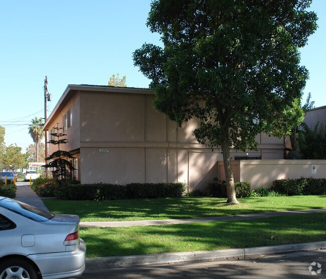 Building Photo - 14302 Village Way