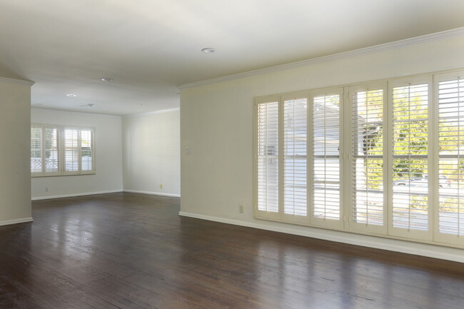 Living Room - 14332 Greenleaf St