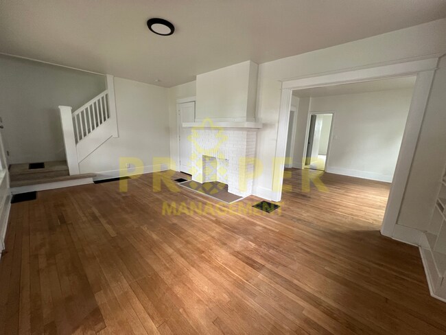 Foto del edificio - 3 bedrooms 2 bathrooms house for rent