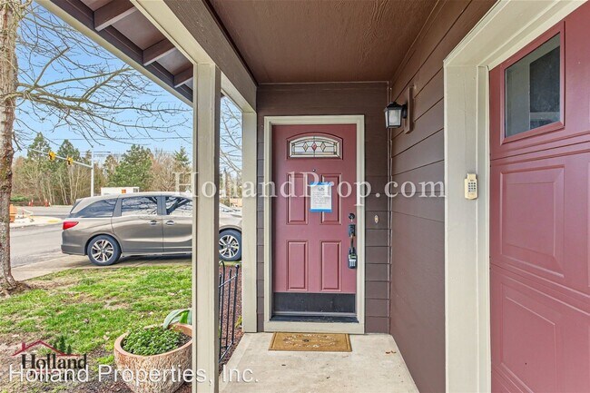 Building Photo - 3 br, 2.5 bath House - 16971 SW Florence St