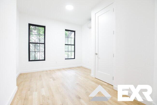 Foto del edificio - 541 Central Ave