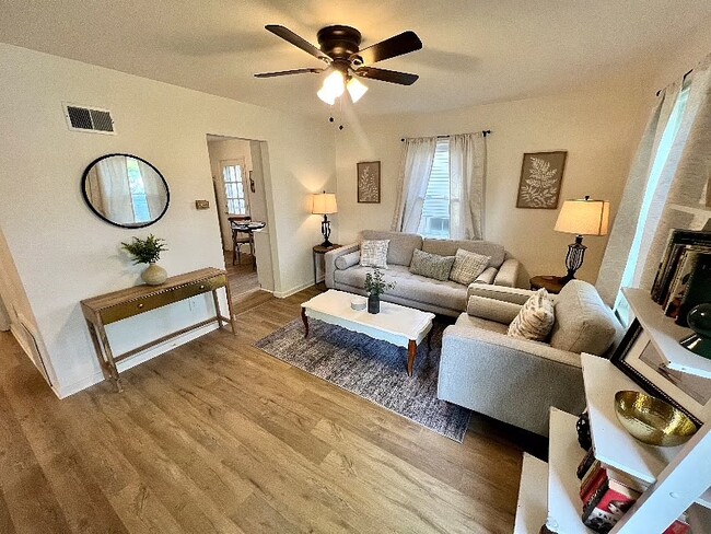 Foto del edificio - 913 E Gift Ave