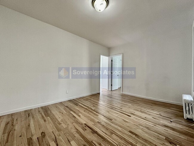 Building Photo - 401 E 68th St