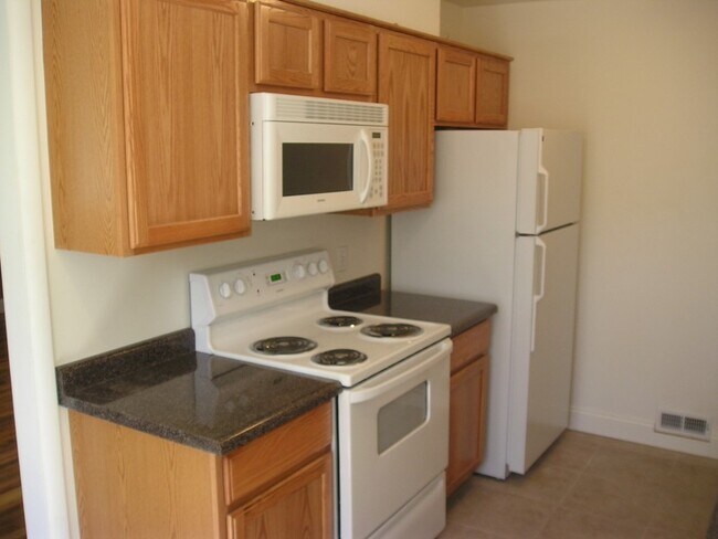 Building Photo - 754 Colorado St