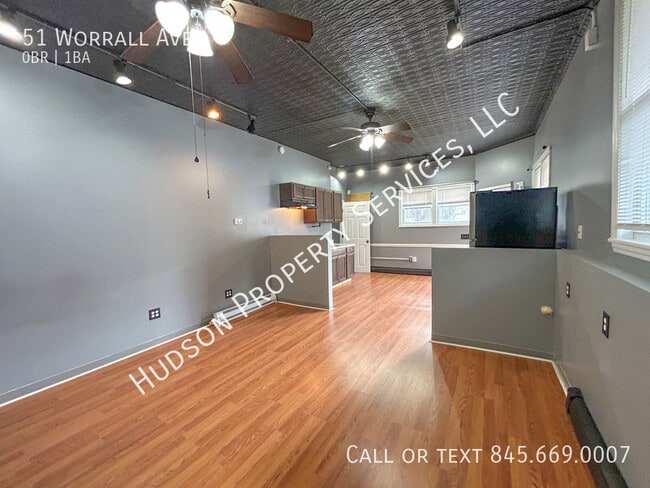 Foto del edificio - 51 Worrall Ave