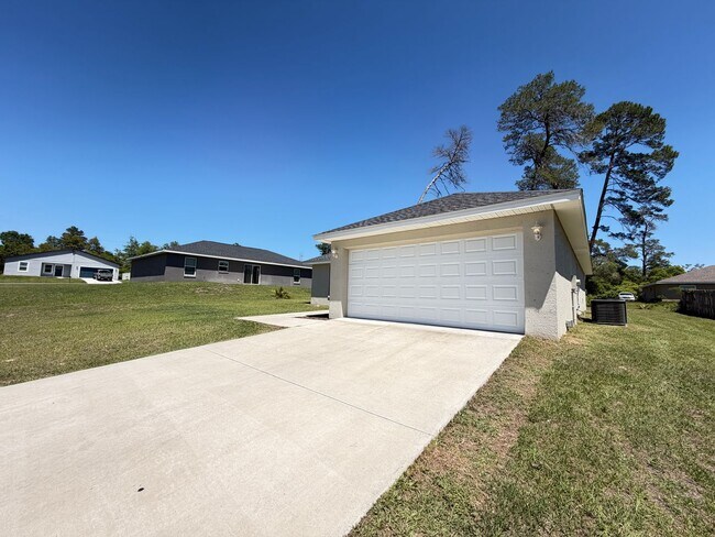 Foto del edificio - Spacious 3BR Home in Ocala | No HOA + Pet Friendly