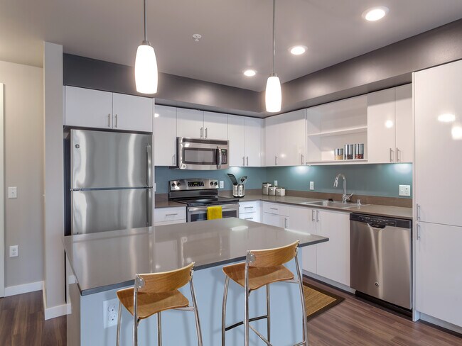 Building Photo - Avalon Esterra Park