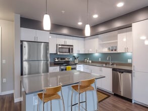 Building Photo - Avalon Esterra Park