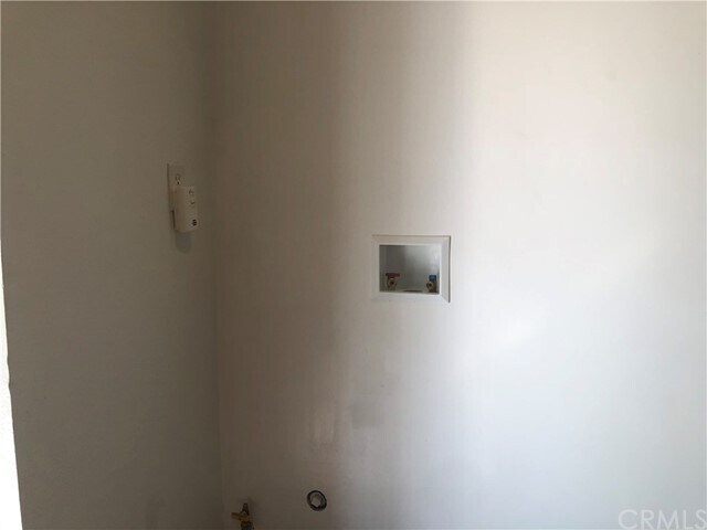 Foto del edificio - 2584 Lime Ave
