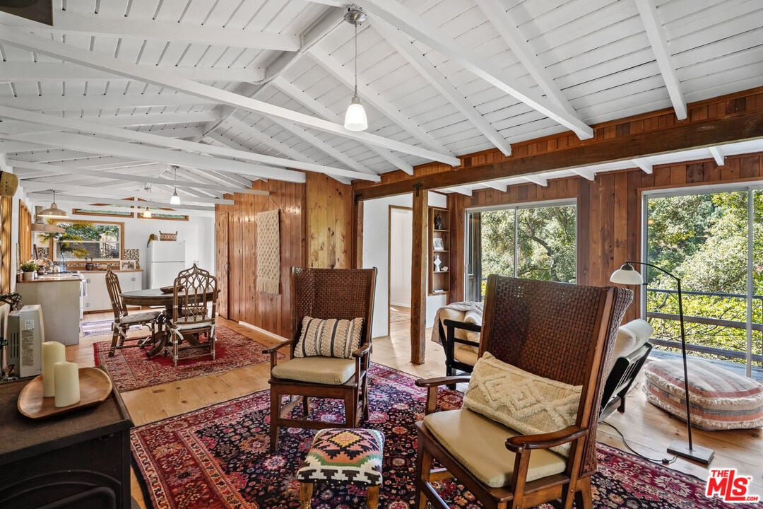 Primary Photo - 764 Old Topanga Canyon Rd