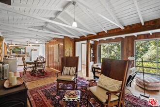 Building Photo - 764 Old Topanga Canyon Rd