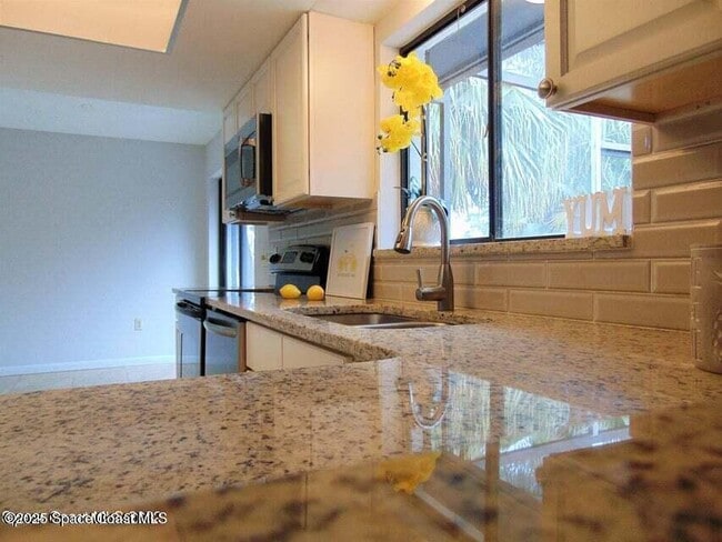 Foto del edificio - 300 Olympia Ct