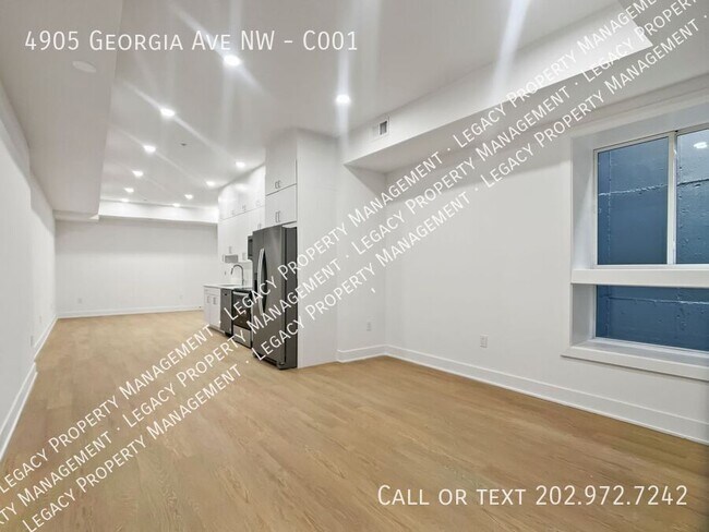 Foto del edificio - 4905 Georgia Ave NW