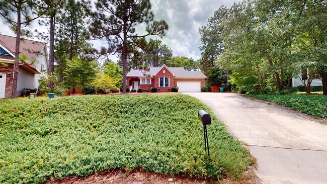 Foto del edificio - Beautifully updated home in Pinehurst!