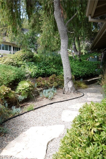 Foto del edificio - 4127 Lanterman Ln