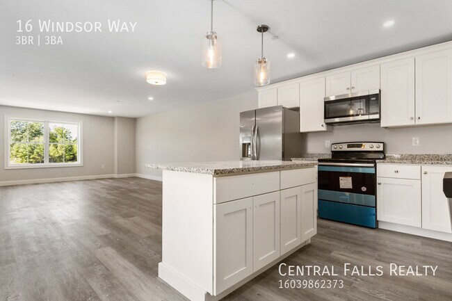 Building Photo - 3BR 2.5 Bath  Townhouse with 2 Car Garage