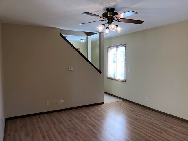 Building Photo - 1531 S Pembroke Dr