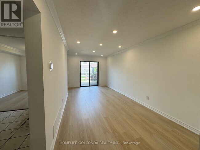 Building Photo - 12 Grenbeck Dr