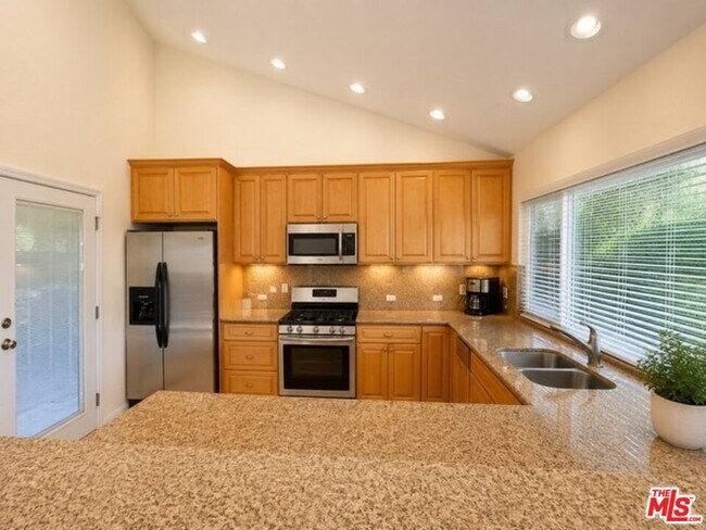 Foto del edificio - 3021 E Black Hills Ct