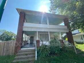 Building Photo - 1-904 S Limestone St