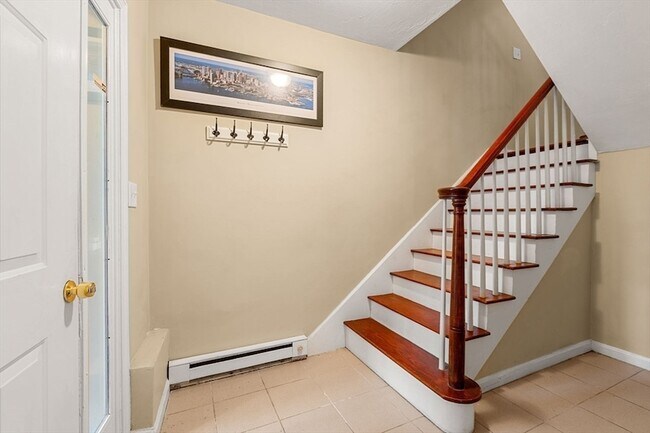 Foto del edificio - 168 Upton St