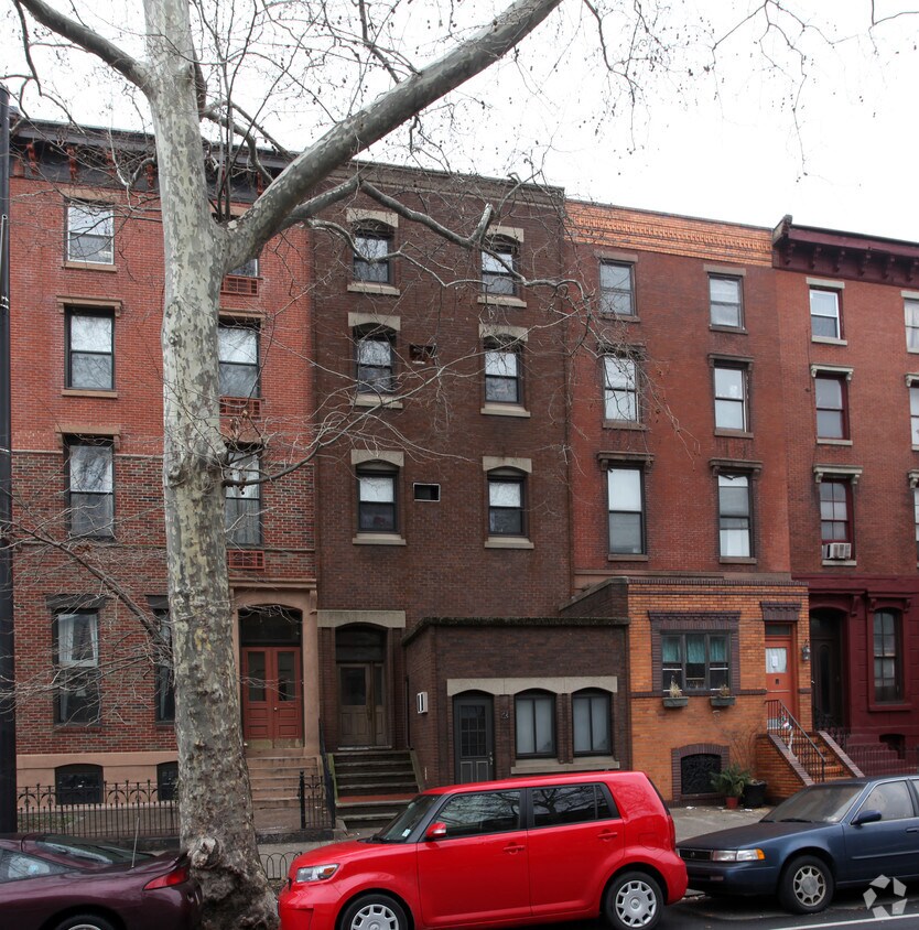 Building Photo - 1322 S Broad St