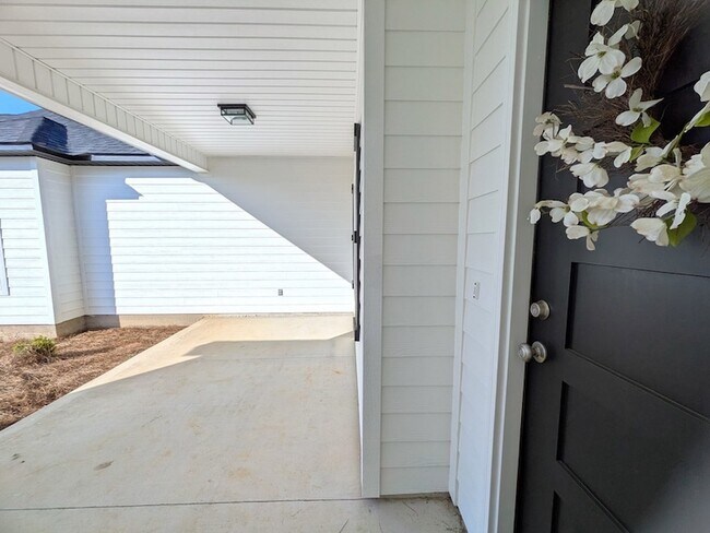 Building Photo - 111 Nicole Britt Dr