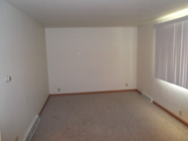Building Photo - 501 Mitchell Court