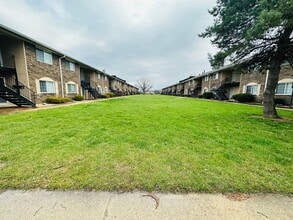 Building Photo - 8956 Brigadier Dr