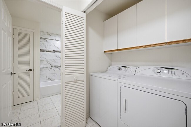 Foto del edificio - 829 Tanbark Dr