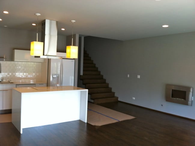 Building Photo - 2704 W Armitage Ave