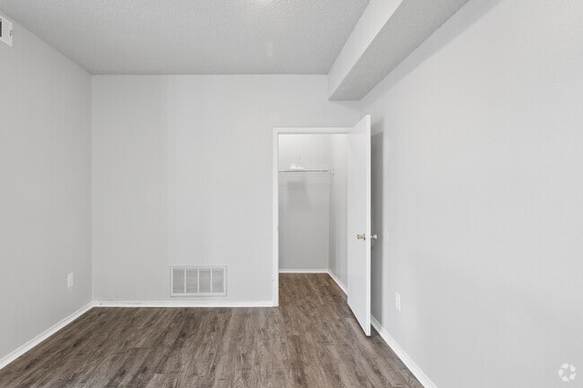 1BR, 1BA - 690SF - Dining Room - The Ranch at Frisco Apartments