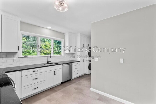 Foto del edificio - 851 Ward Ln