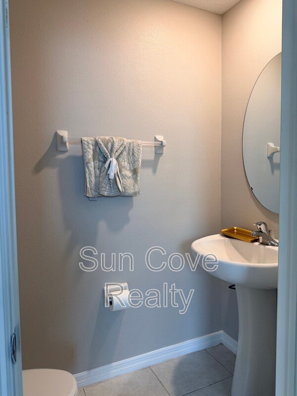 Foto del edificio - 10454 Shady Preserve Dr