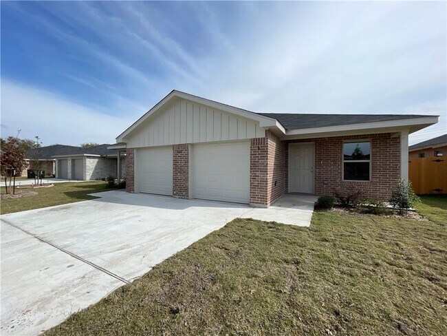 Building Photo - 2310 Zanoletti Ct